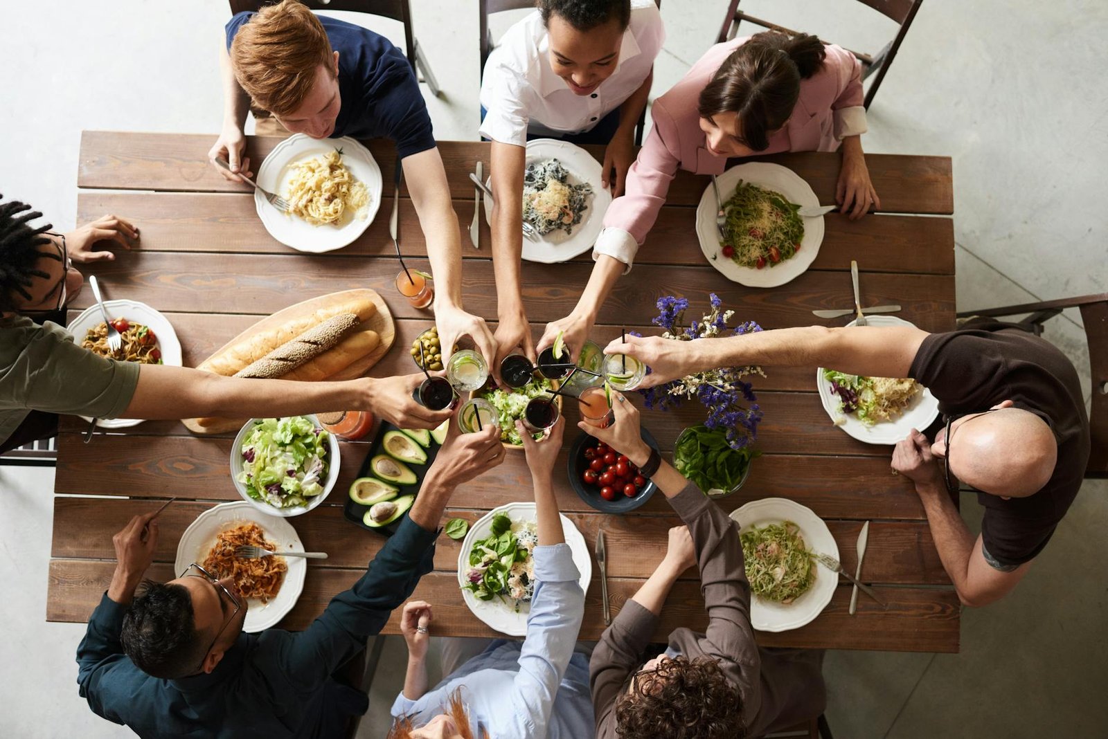 Fetch A Meal offers delivery from your favorite restaurants and grocery stores 24 hours a day in Wichita Falls, TX